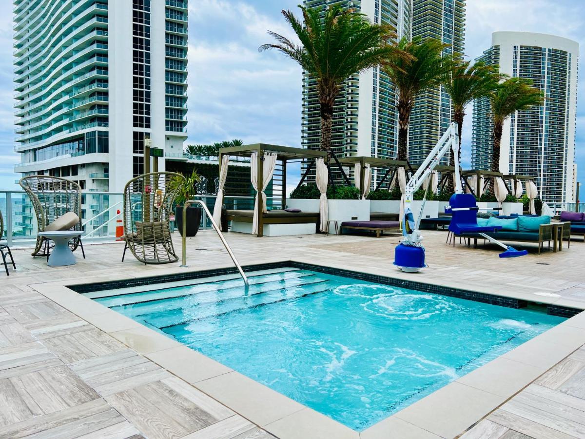 Hyde House - Luxury High Floor 2br 2ba With Direct Ocean View, Roof Pool, Amenities Apartamento *